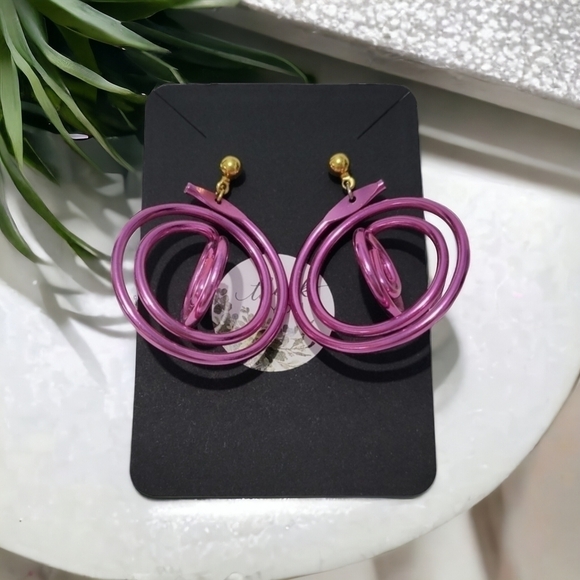 Metallic Vintage 90s Spiral Earrings  Purple - Picture 1 of 3